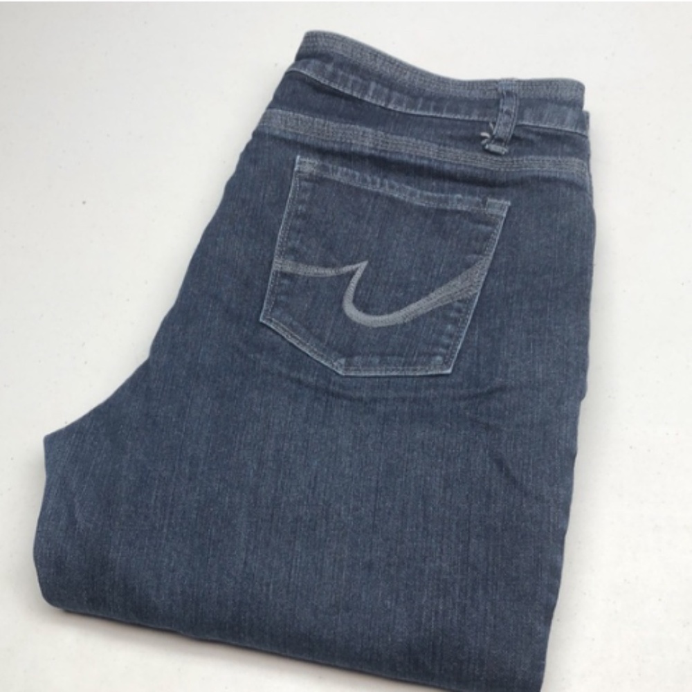 GASOLINE HIGH-RISE RELAXED STRAIGHT JEANS 14/32x28 ⭐️